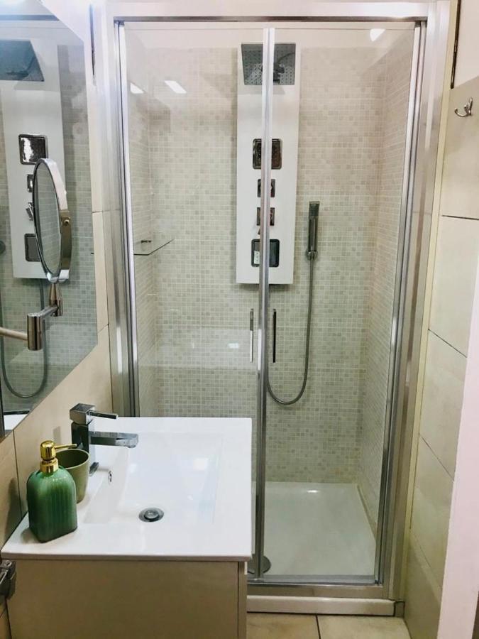 Amuri Guest house *